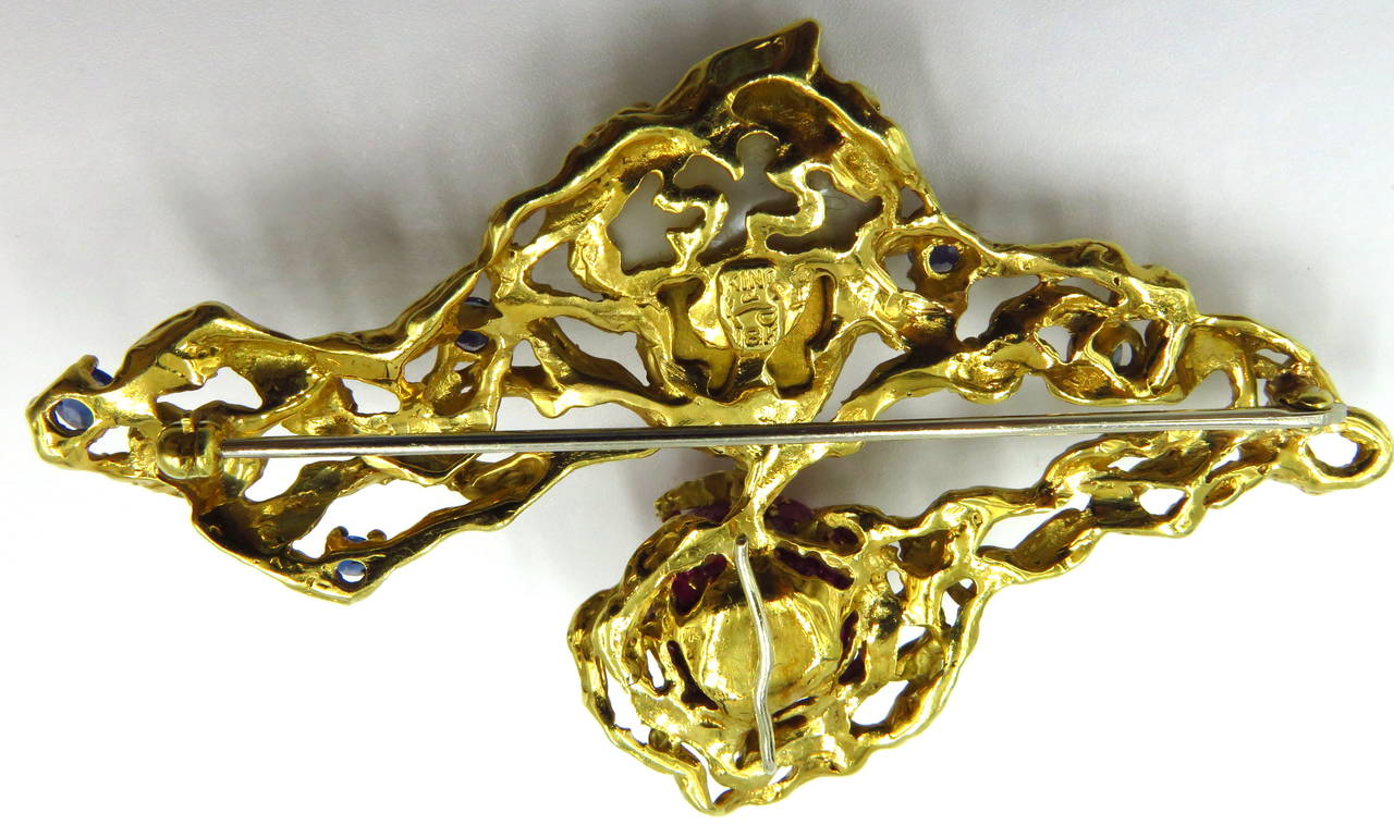 Arthur King Large Gem Set Gold Figural Face Pin In Excellent Condition For Sale In Palm Beach, FL