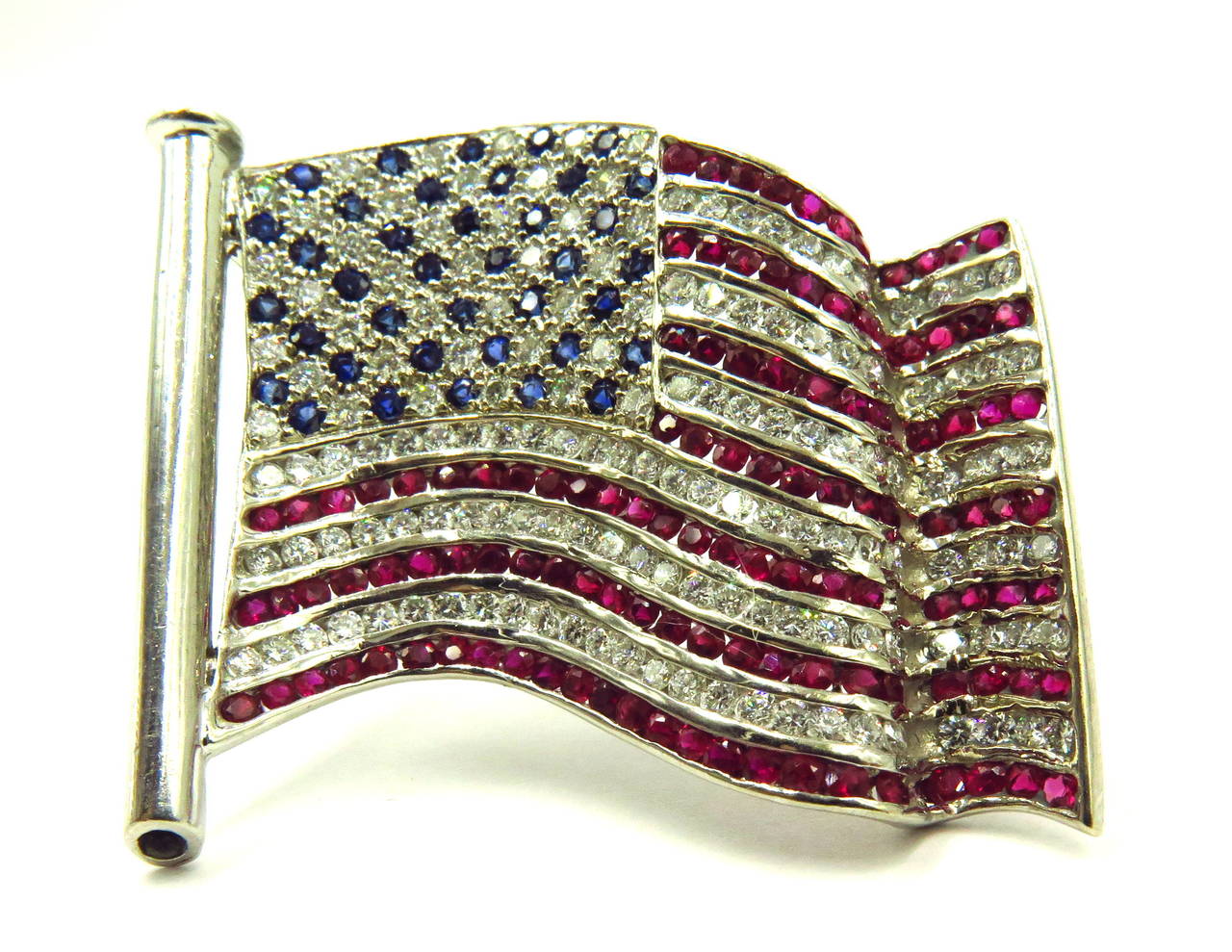 Large Patriotic Ruby Sapphire Diamond Gold American Flag Pin In Excellent Condition In Palm Beach, FL