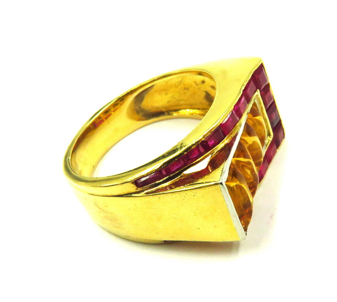 1940s Retro Citrine Ruby Gold Stylized Buckle Motif Ring For Sale 3