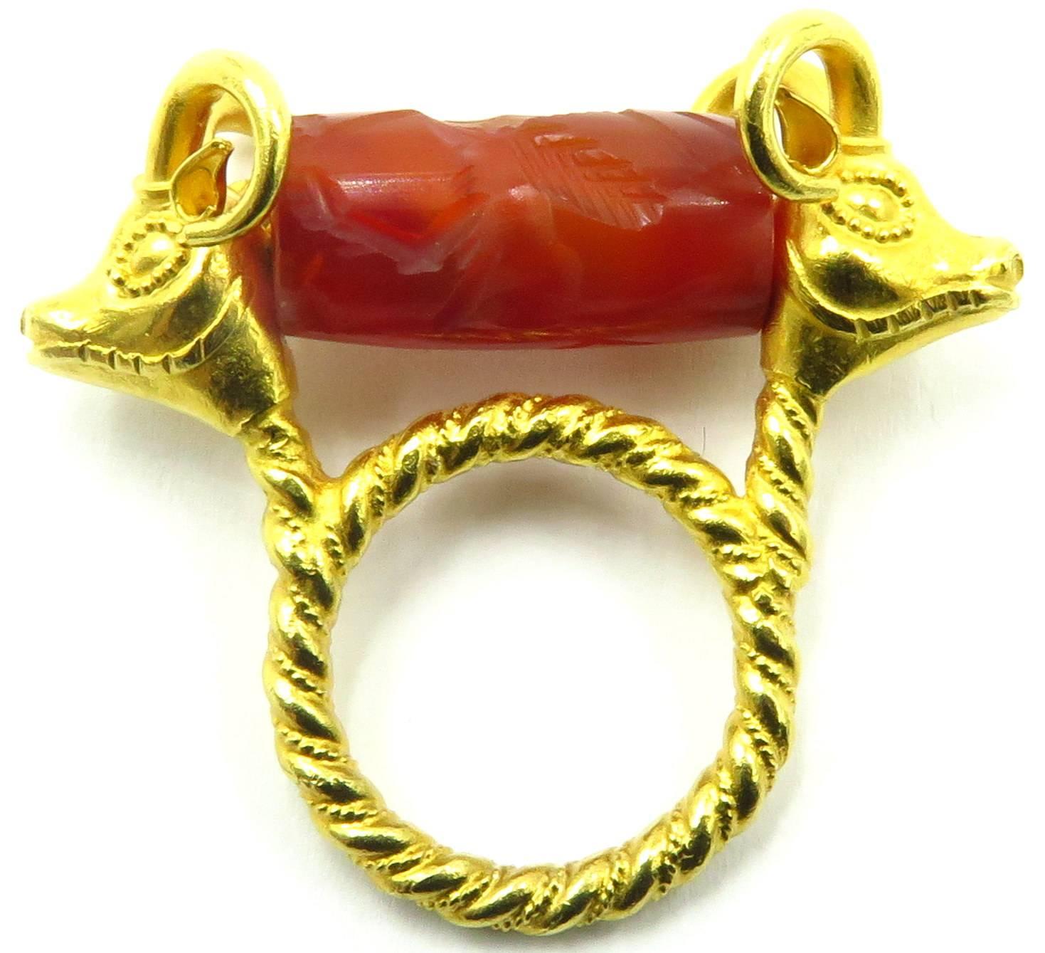 Etruscan Revival Antique Spinning Carved Carnelian Gold Ram Heads Ring