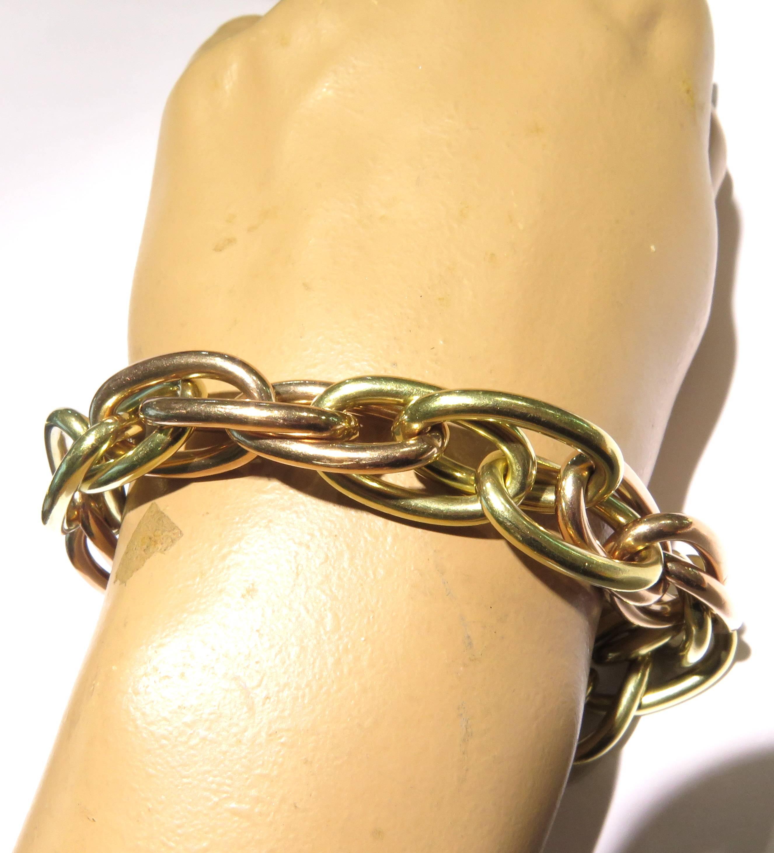 1940s Bold Dramatic Two Color Gold Large Oval Link Bracelet In Excellent Condition In Palm Beach, FL