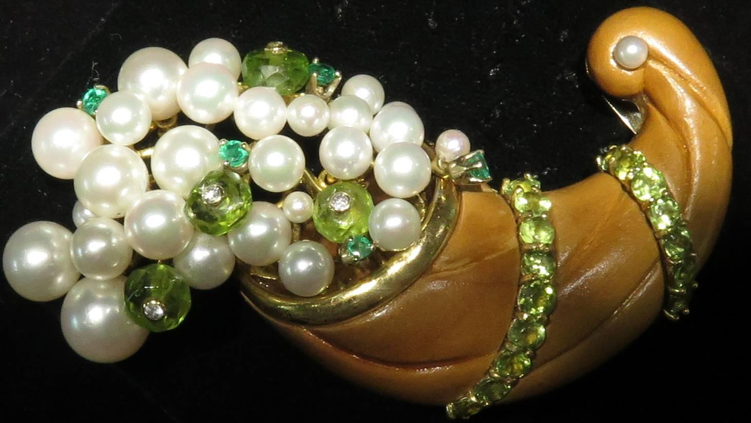 Seaman Schepps Rare Movable Pearl Peridot Emerald Diamond Cornucopia Brooch Pin In Excellent Condition For Sale In Palm Beach, FL