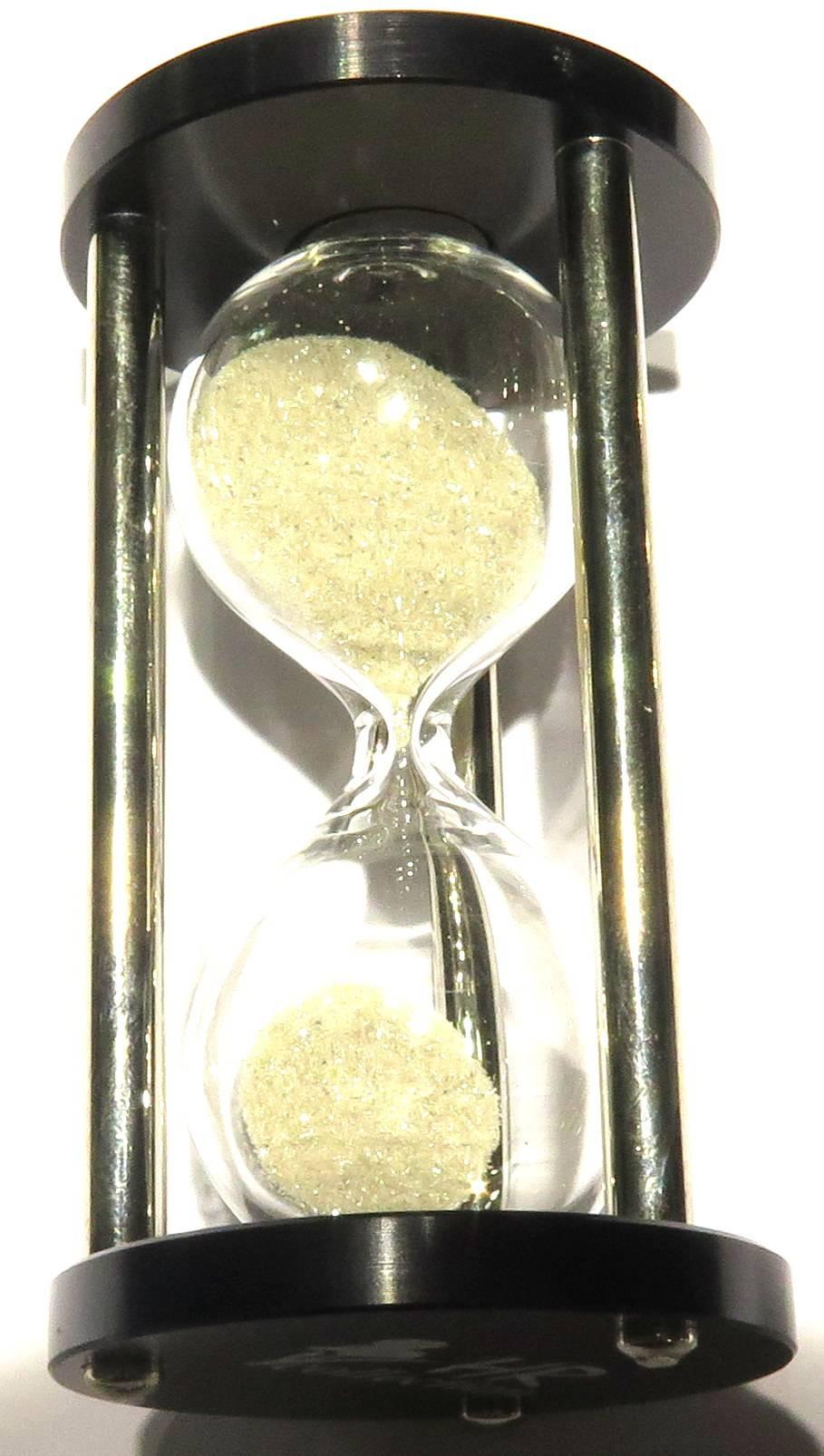 100 carats of diamond hourglass