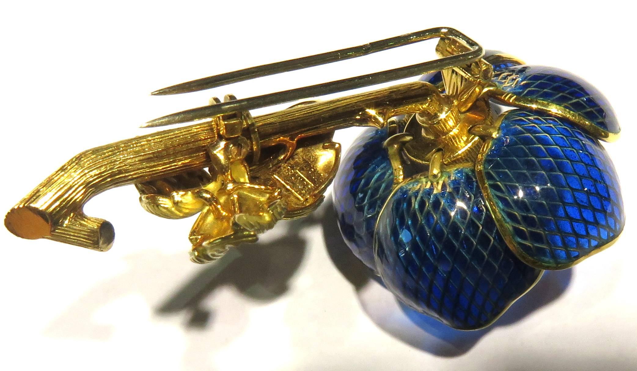 Women's or Men's French Ladybug Plique a Jour Enamel En Tremblant Diamond Gold Pin
