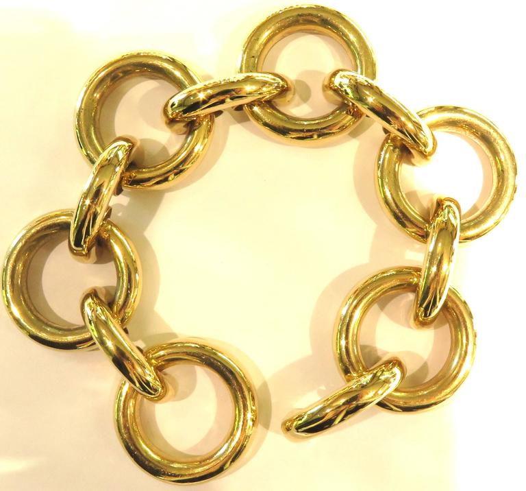 Circular Oversized Gold Links Bracelet at 1stdibs