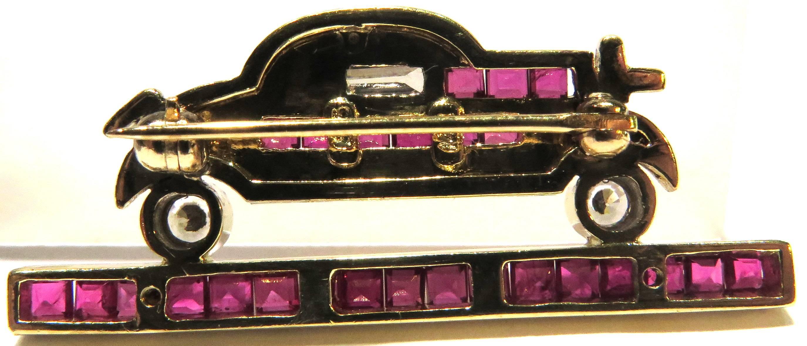 Stunning Diamond Ruby Onyx Gold Classic Car Pin In Good Condition For Sale In Palm Beach, FL