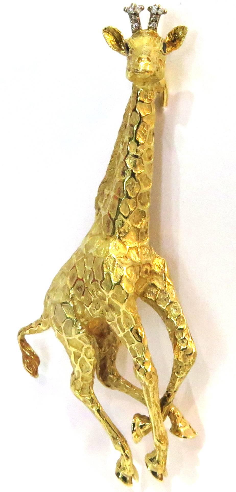 Tiffany & Co. Diamond Sapphire Tall Giraffe in Motion Pin In Excellent Condition In Palm Beach, FL