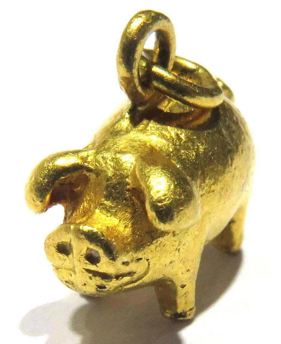 Adorable 22 Karat Gold Pig Charm Pendant In Excellent Condition In Palm Beach, FL