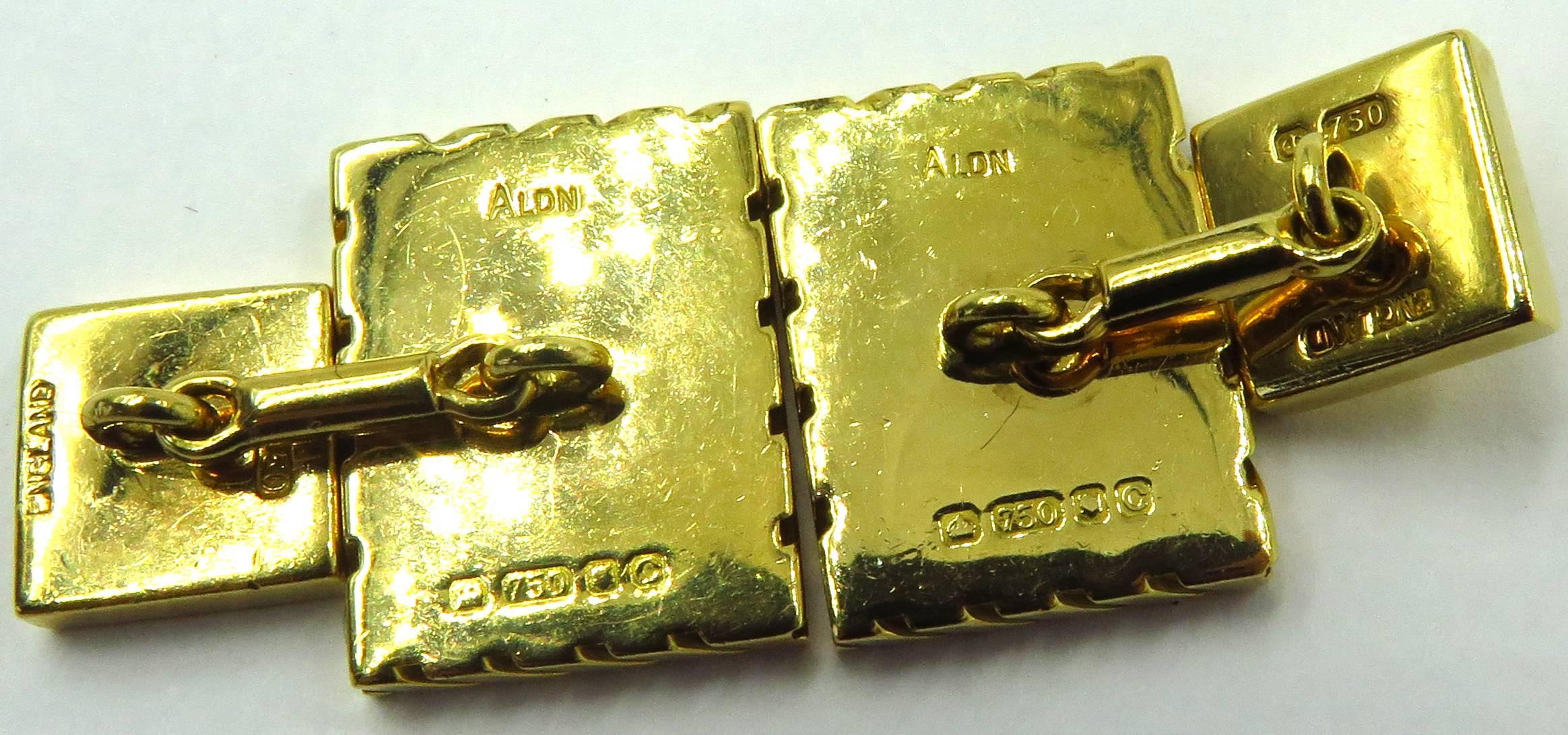 1960s Asprey Solid Double Sided Gold Block Cufflinks In Excellent Condition In Palm Beach, FL