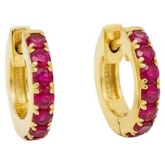 Boucles d
oreilles Huggie en rubis 12 MM