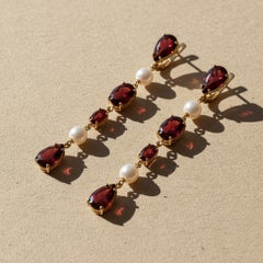 Boucles d'oreilles « Garnet & Pearl Drop » aux formes variées, argent, or