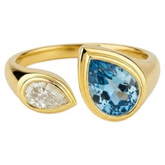 Toi et Moi Gemstone Ring: Topaz and Moissanite