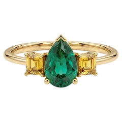 18K Gold Emerald Pear Elegance Ring
