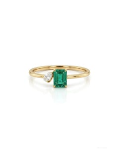 Anello solitario in oro giallo 18 carati con smeraldo e diamante, 0,38 ct, di Tresor