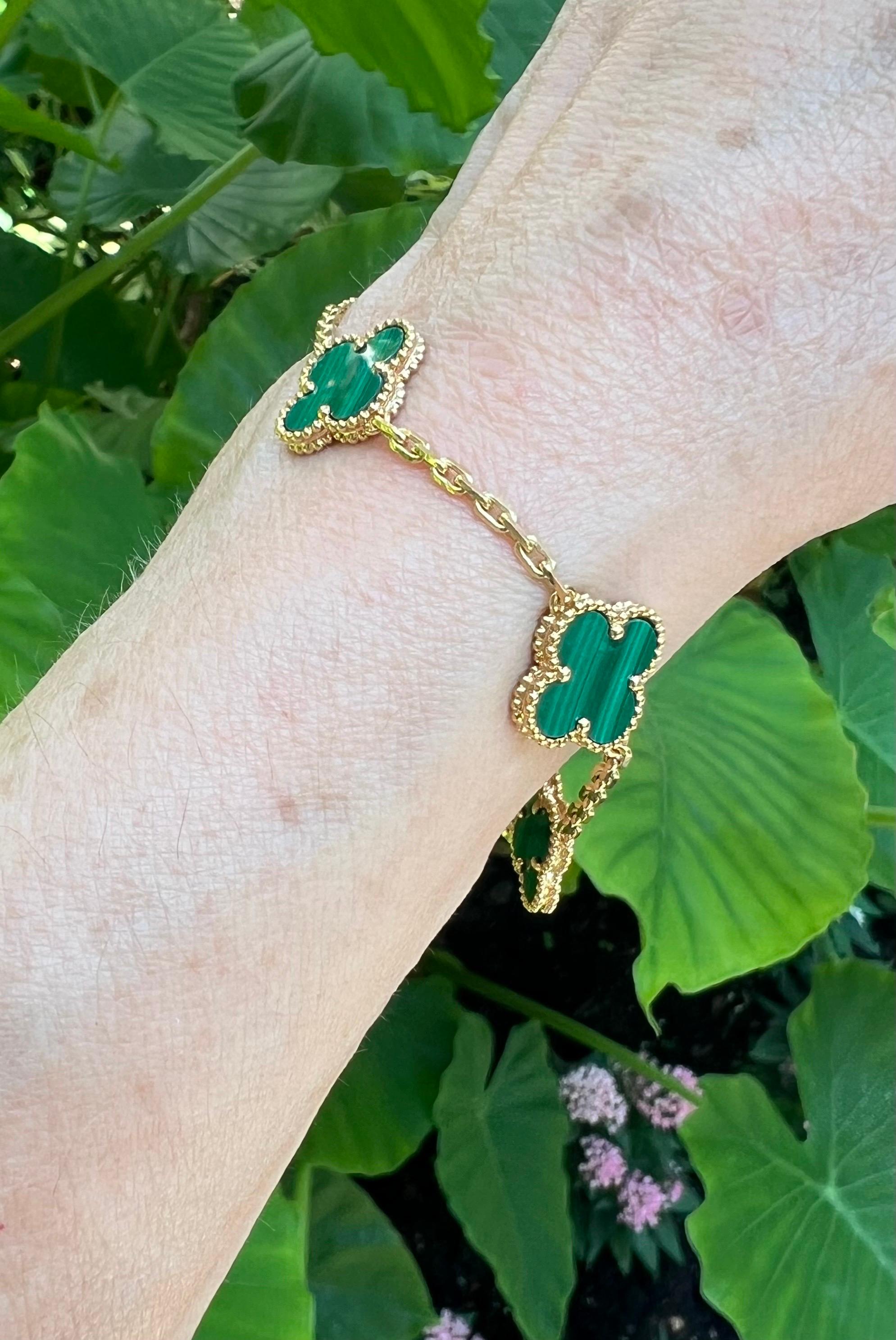 Tumbled Van Cleef & Arpels 18k Gold Malachite Vintage Alhambra Bracelet