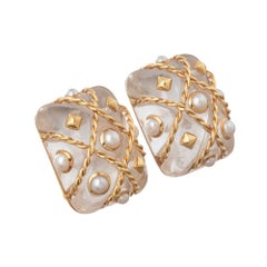 Pendientes de jaula con perlas y cristal de roca de Seaman Schepps, en oro amarillo de 18 quilates
