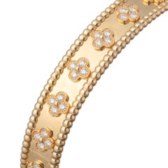 Van Cleef & Arpels 18k Yellow Gold Diamond Perlée Clovers Medium Bracelet