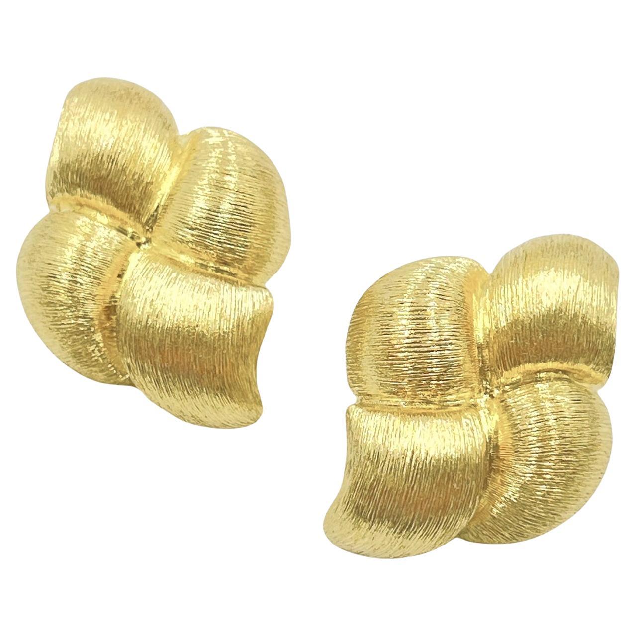 Henry Dunay Boucles d'oreilles Sabi à nœuds carrés en or jaune 18 carats