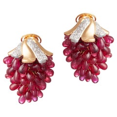 Verdura 18k Gelbgold Rubin-Diamant- Trauben-Cluster-Ohrringe