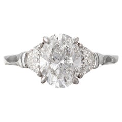 1.75 Carat Oval Brilliant-Cut Diamond Engagement Ring