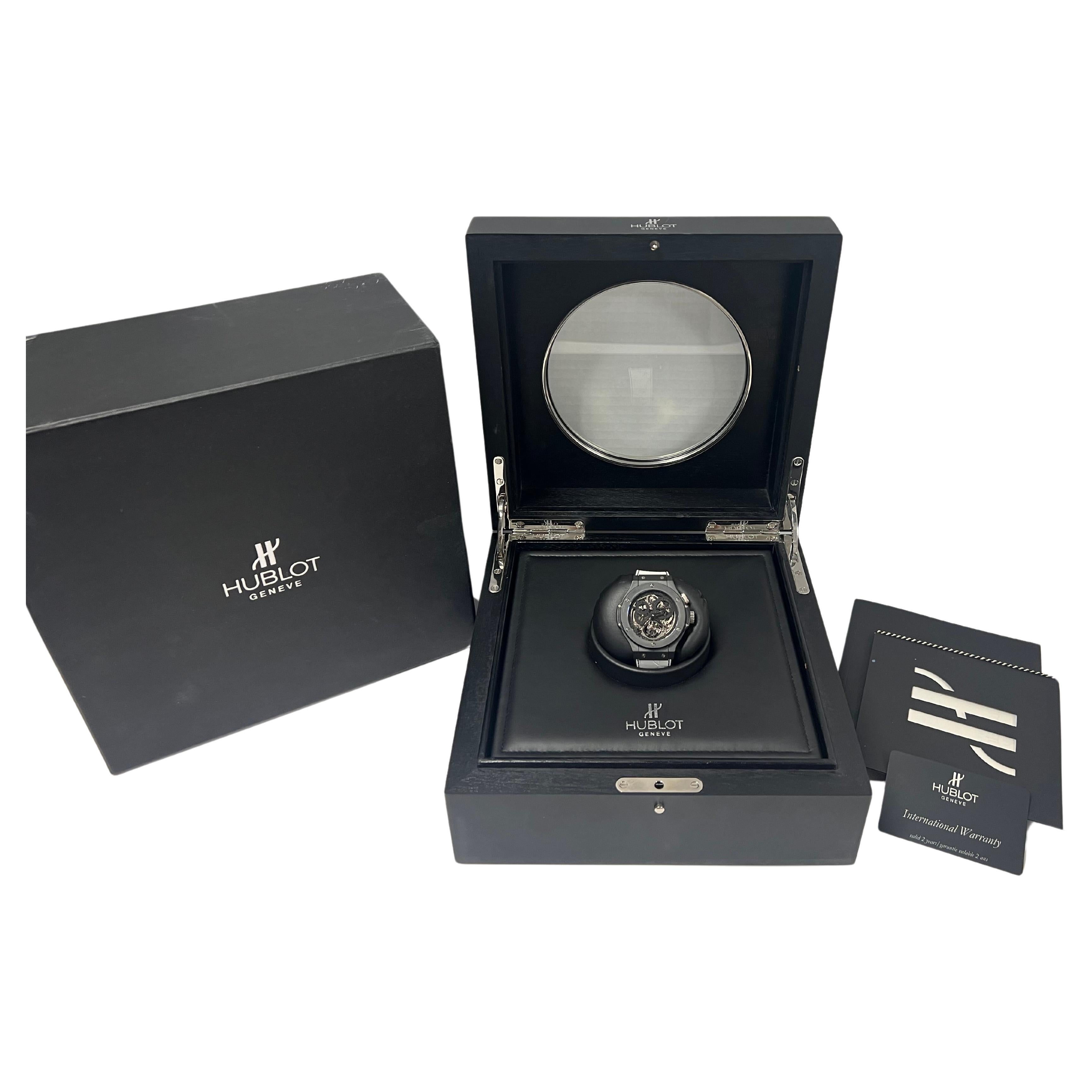 Montre Hublot Bigger Bang Tourbillon Chronographe All Black Limited Edition en vente 1