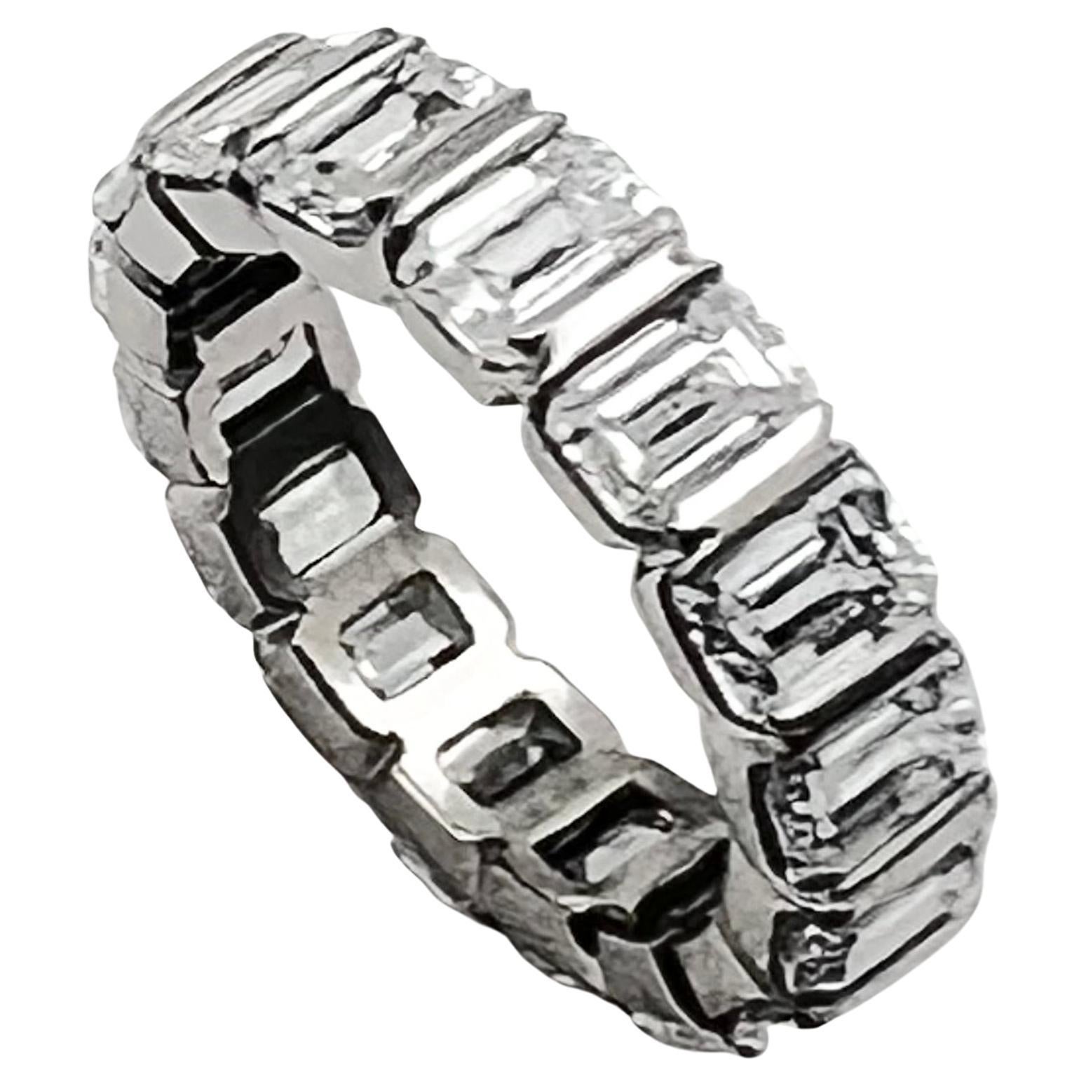 8.35 Carat Emerald-Cut Diamond Eternity Band In Excellent Condition For Sale In Palm Beach, FL
