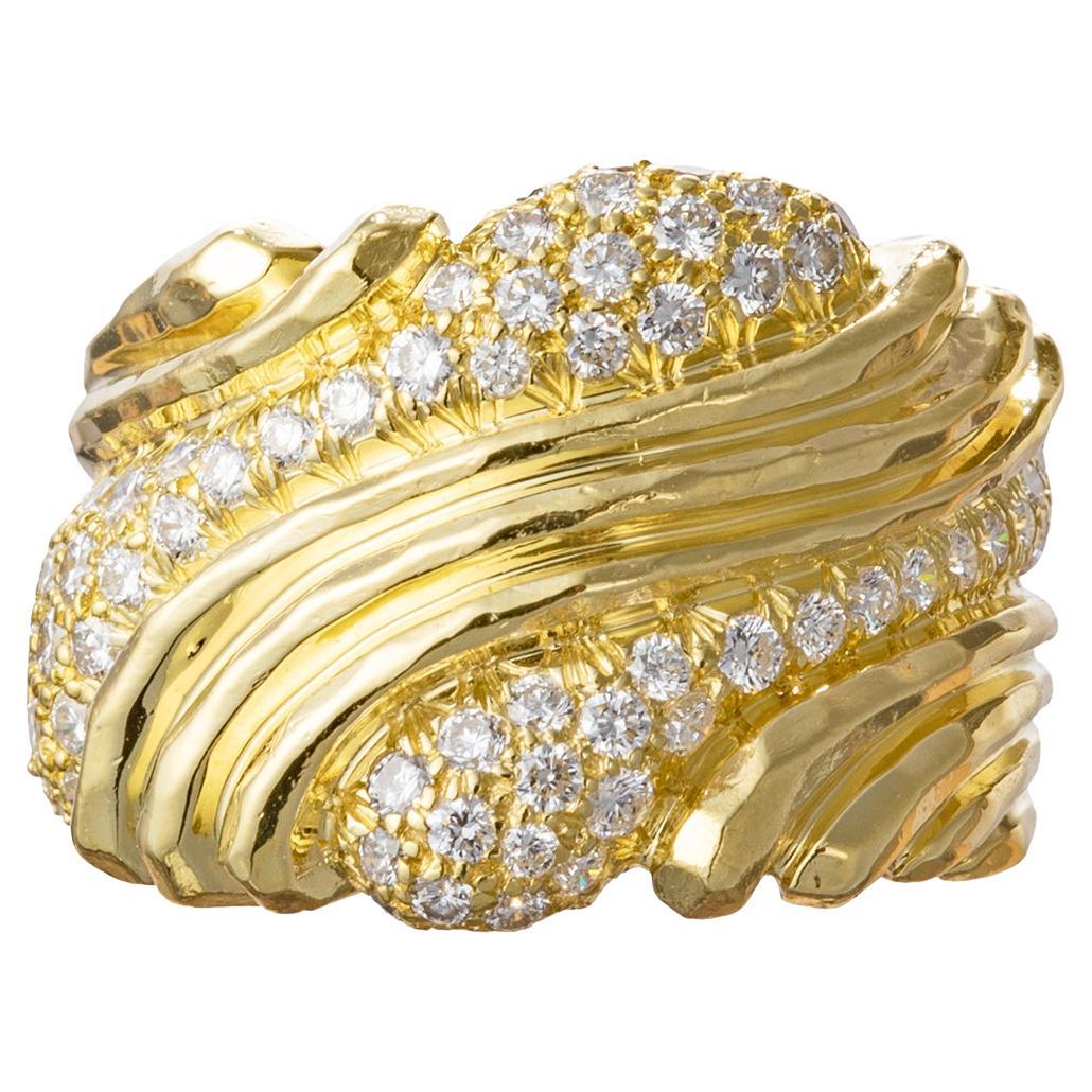 Henry Dunay 18k Yellow Gold Diamond Wave Band Ring