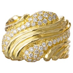Henry Dunay 18k Yellow Gold Diamond Wave Band Ring