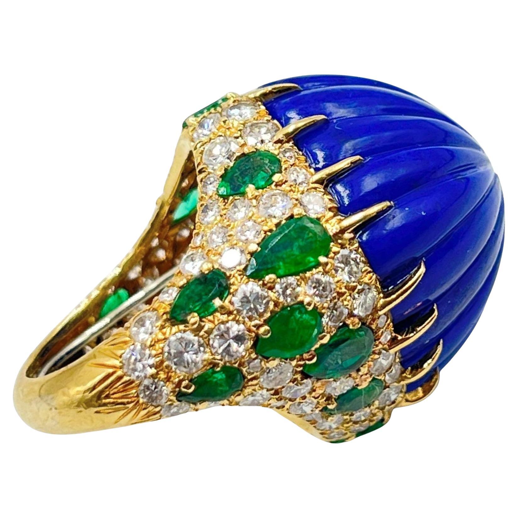 David Webb: Cocktailring mit Lapislazuli, Smaragd und Diamant (Brillantschliff) im Angebot