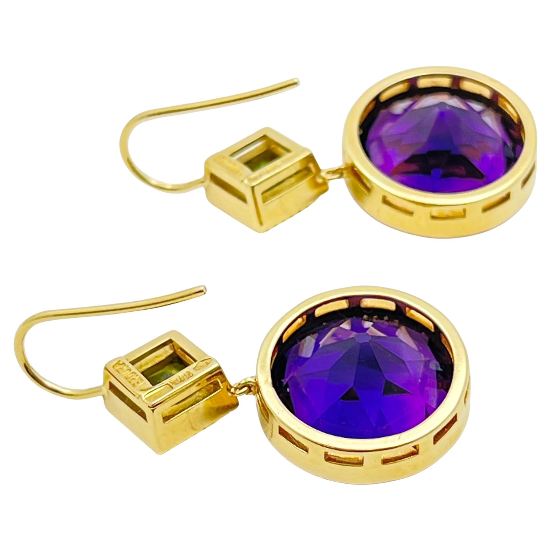 Taille brillant Verdura Pendants d'oreilles byzantins en or jaune 18 carats, améthyste, péridot en vente