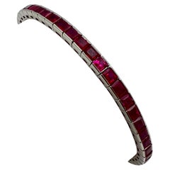 Pulsera recta de platino y rubí