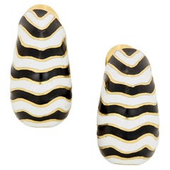 Orecchini a forma di zebra smaltati in oro giallo 18 carati di David Webb