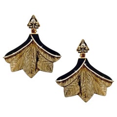 Boucles d'oreilles pendantes « Feuilles en éventail » en bois sculpté et diamants, en or 18 carats, de Silvia Furmanovich