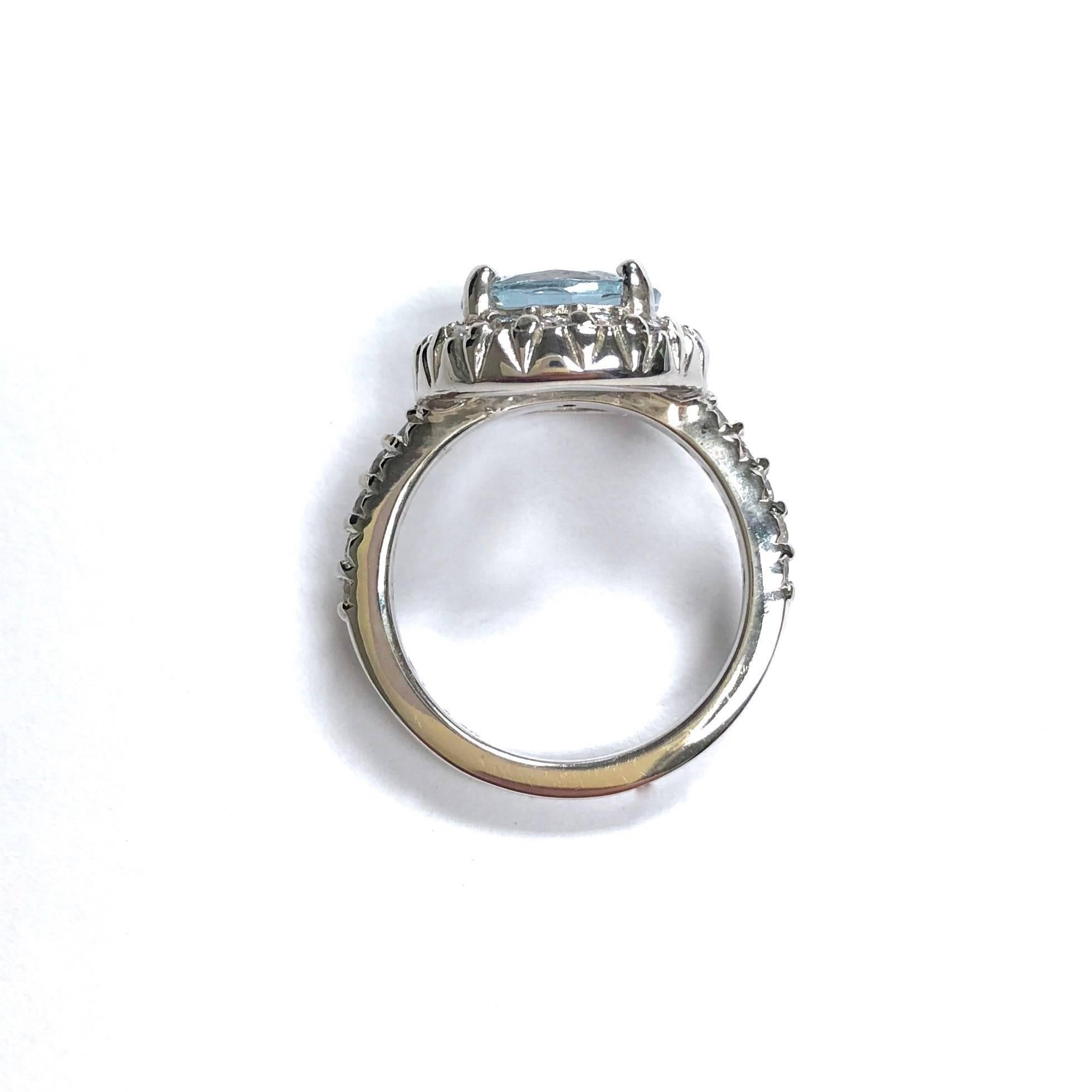 Round Cut Aquamarine and Diamond White Gold Ring