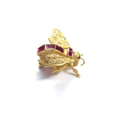 Vintage Ruby and Diamond Yellow Gold Bee Pin