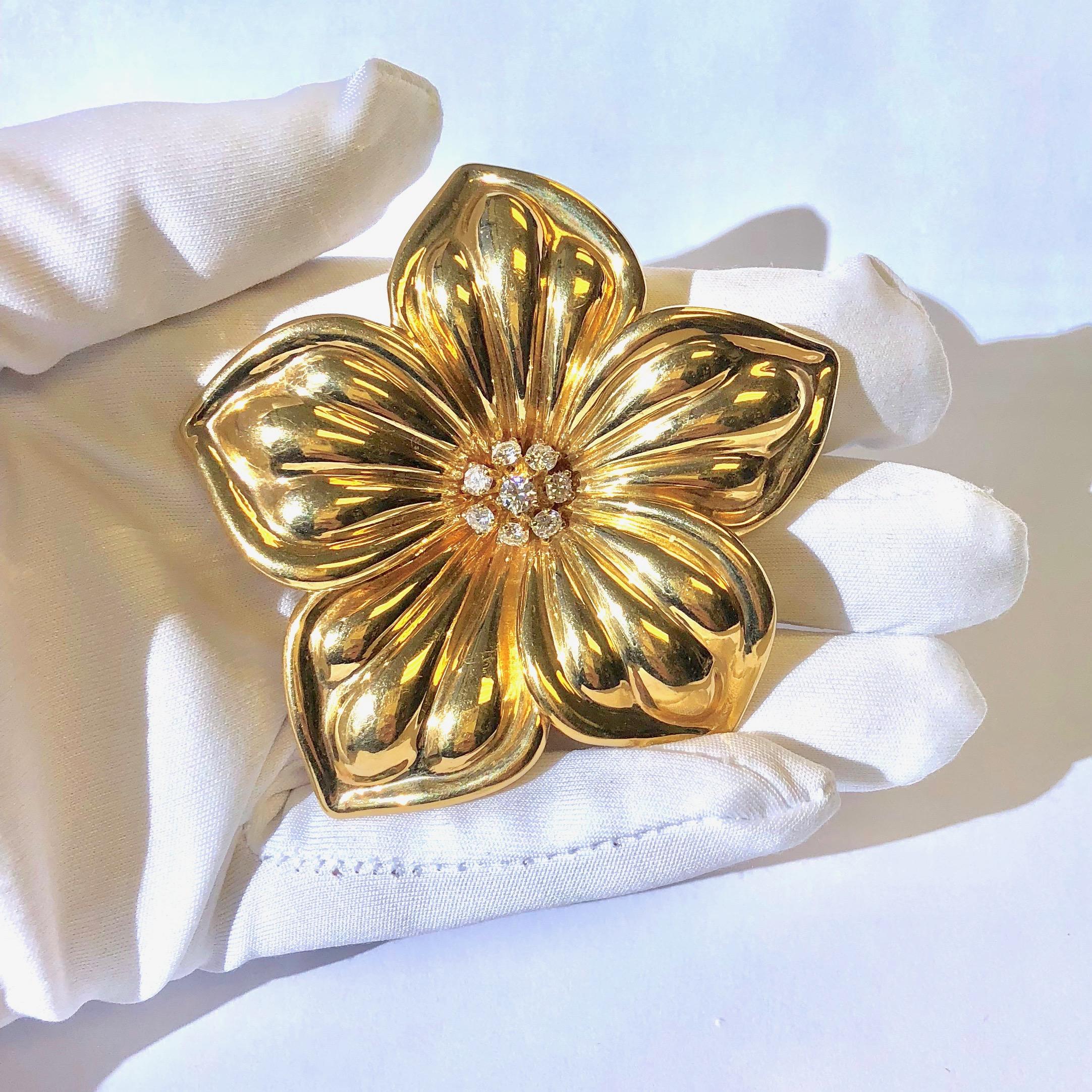Vintage Van Cleef & Arpels Large Diamond and Gold Magnolia Flower Brooch In Good Condition In Agoura Hills, CA
