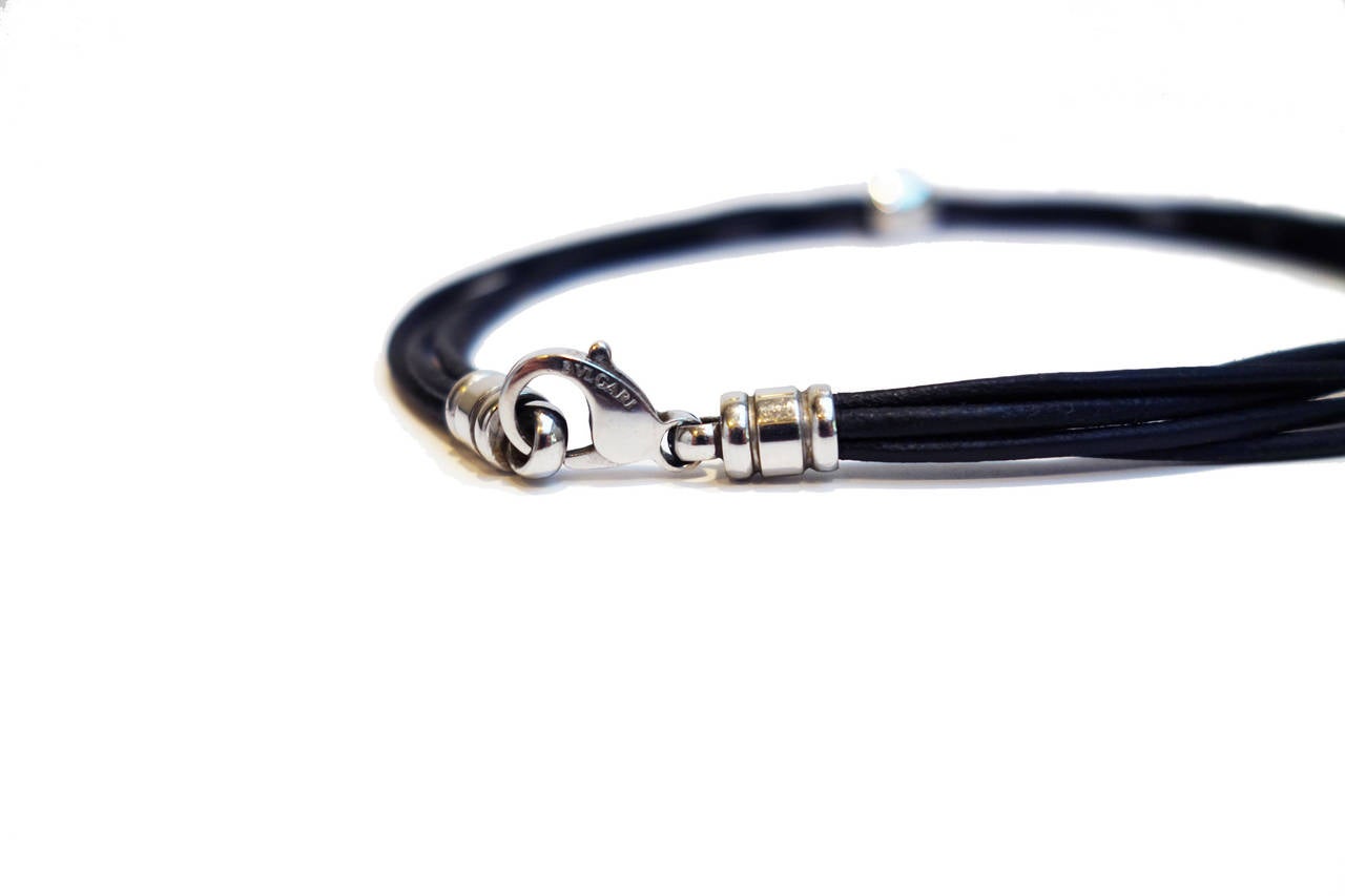  Bulgari Collier pendentif soleil Tondo en or et acier inoxydable Pour femmes 
