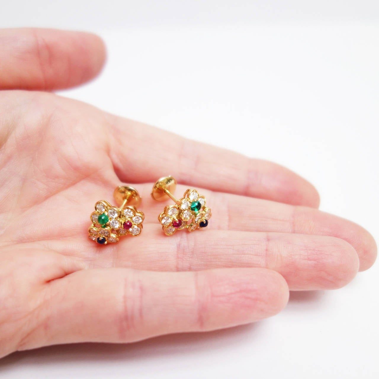van cleef flower earring