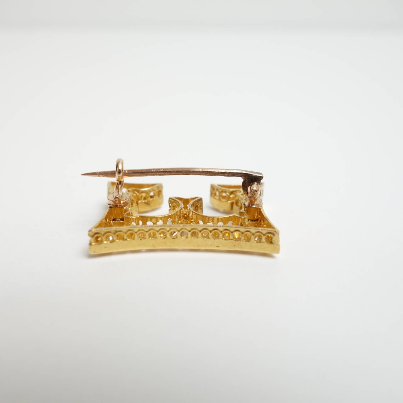 Gorgeous Victorian Diamond and Yellow Gold Initial E Pin 1