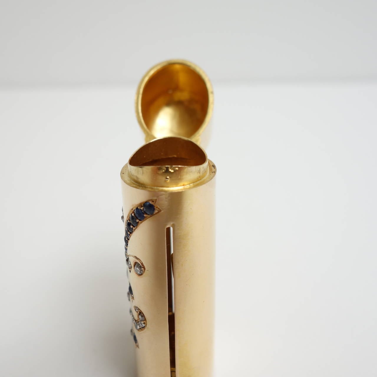 Antique French Sapphire Diamond Yellow Gold Lipstick Case In Good Condition In Agoura Hills, CA