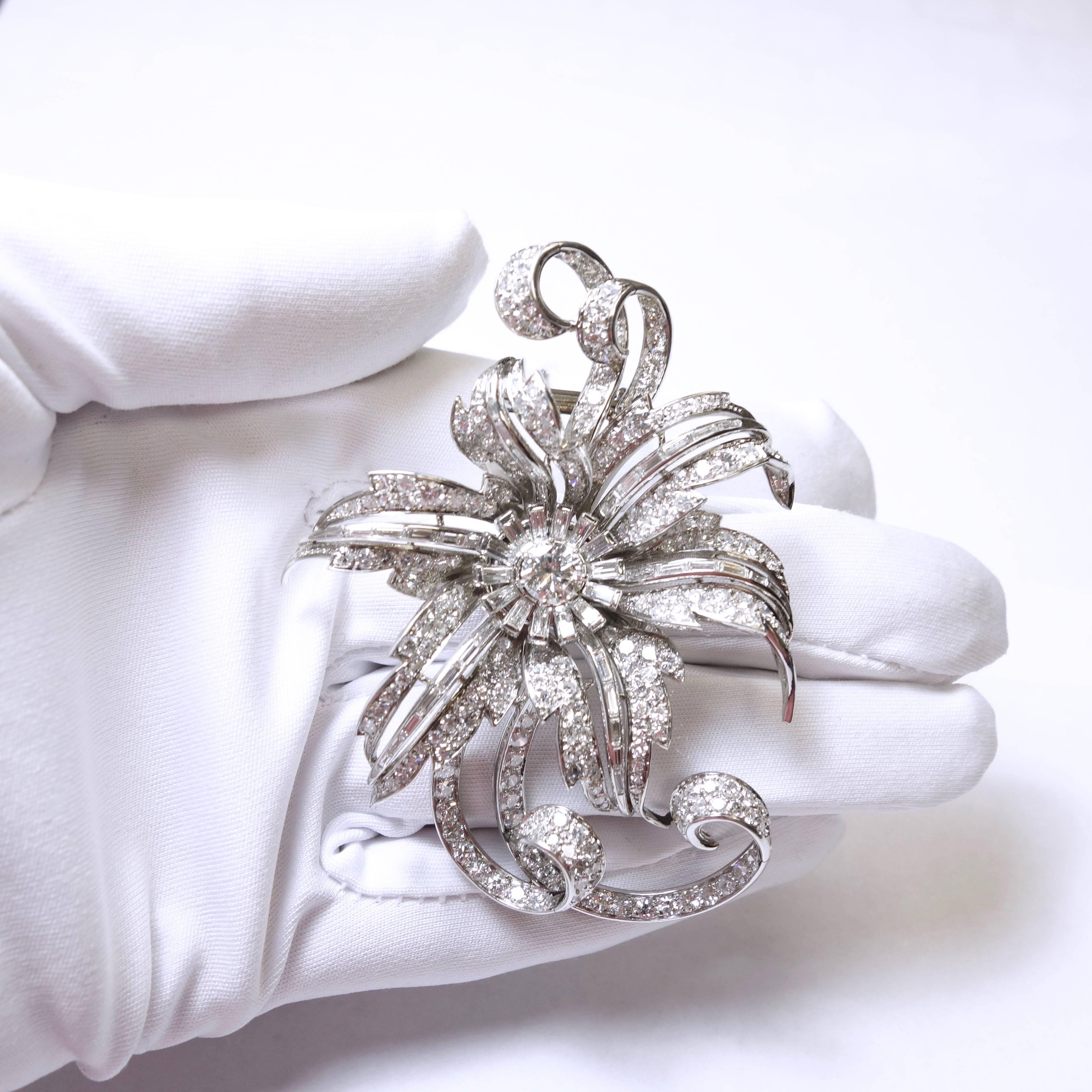 Women's 1950s French 10 Carats of Diamonds Platinum Large Flower Brooch