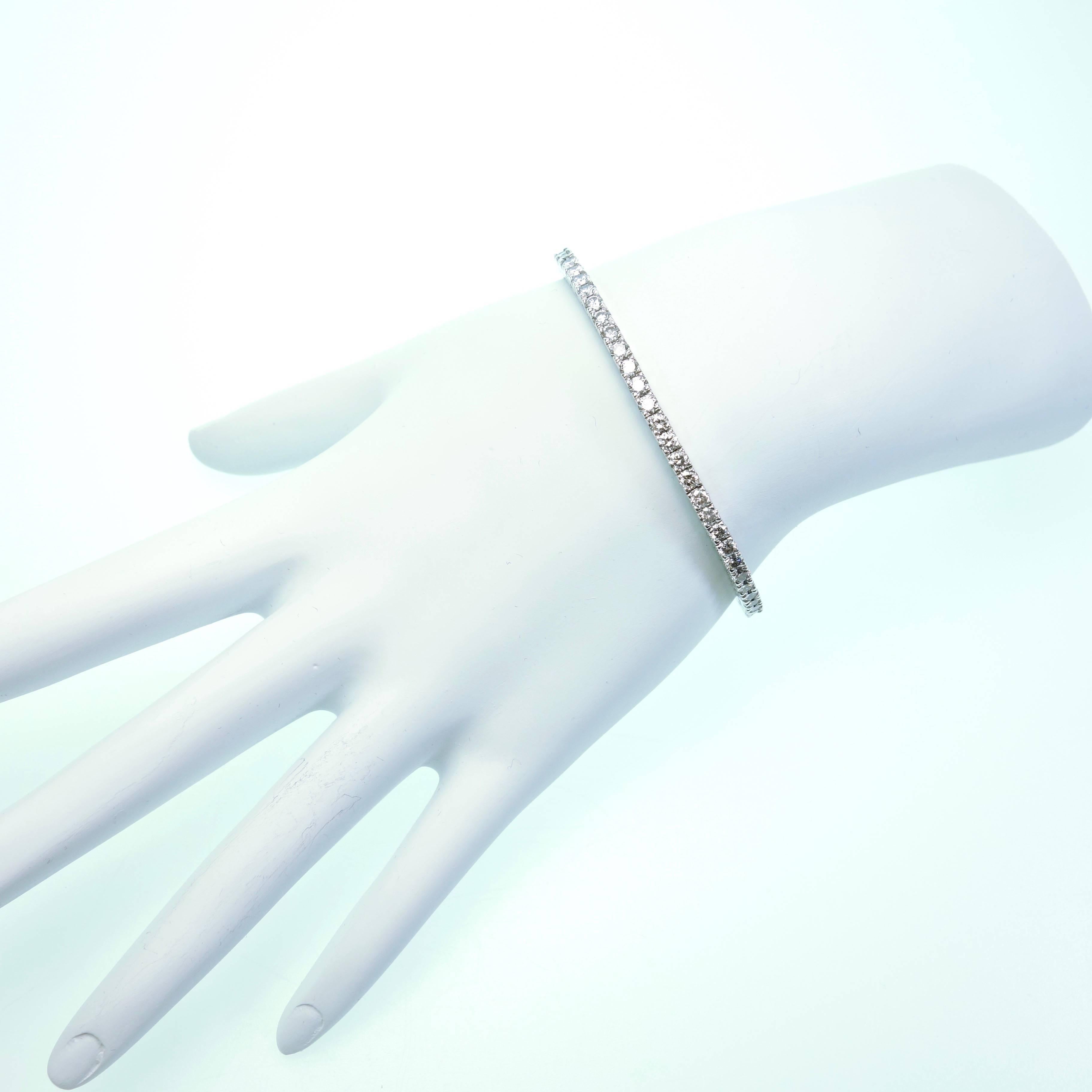 Women's Flexible Cuff Style Diamond Gold Tennis Bracelet