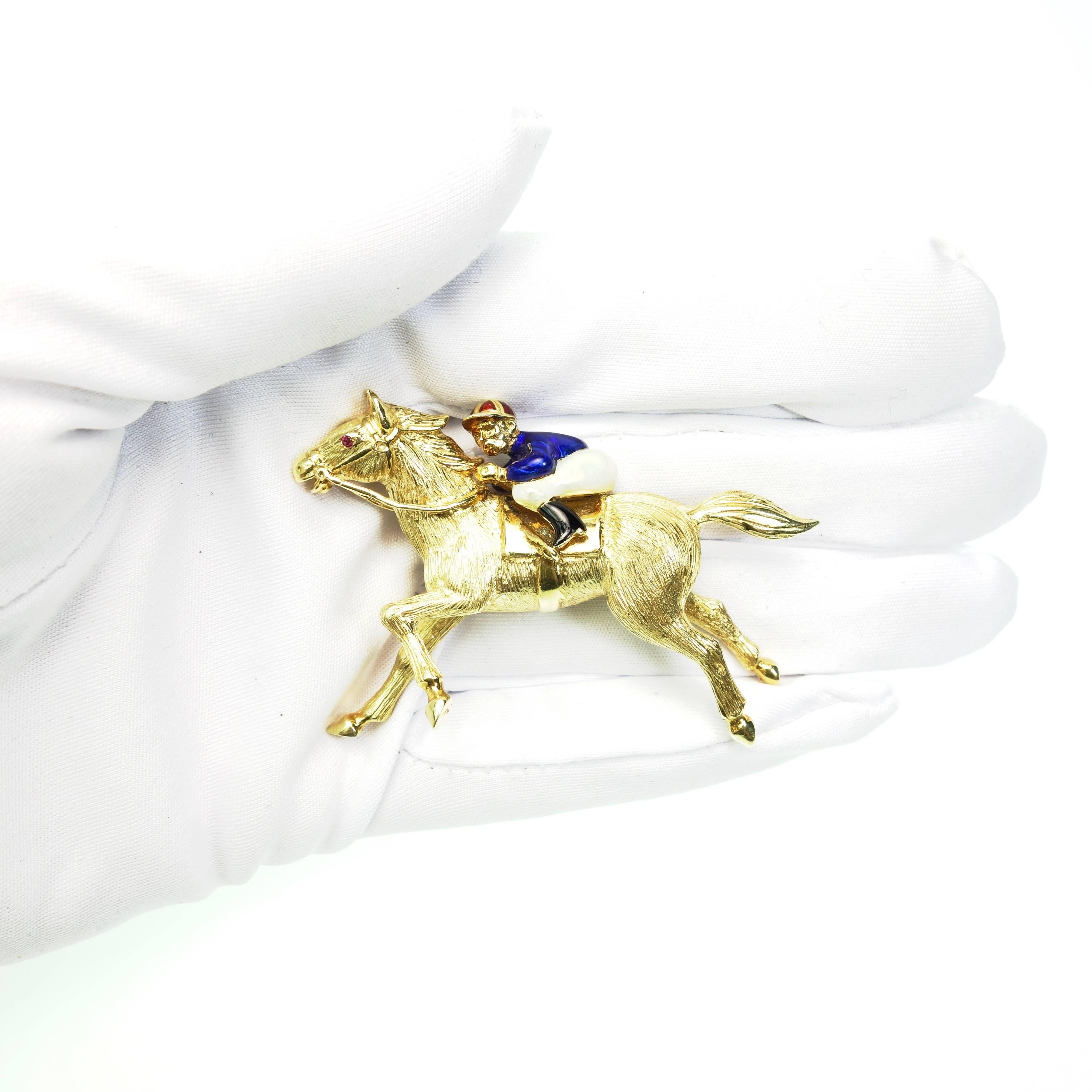 gold horse pin