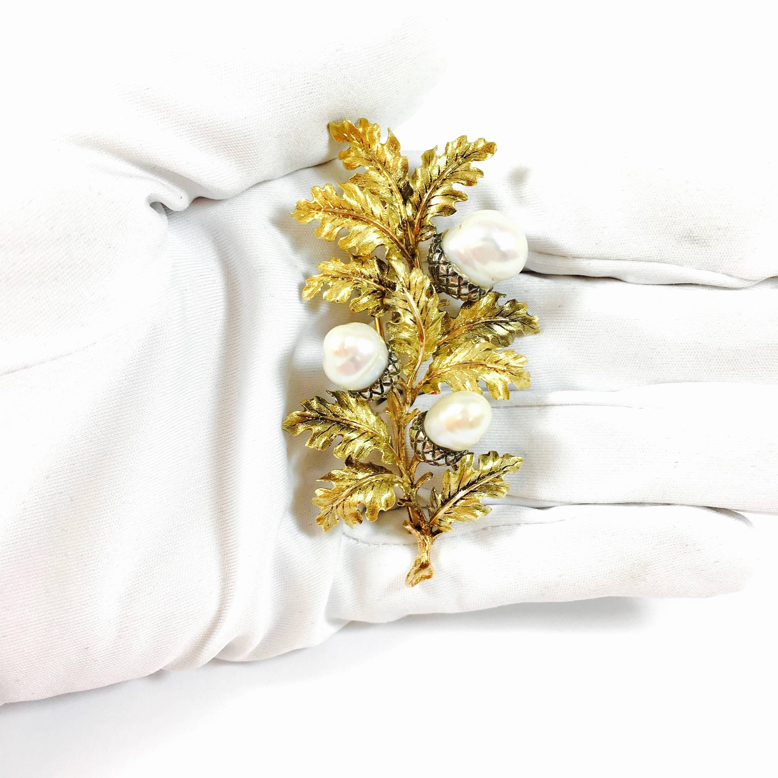 Women's or Men's Buccellati Pearl Gold Acorn Brooch