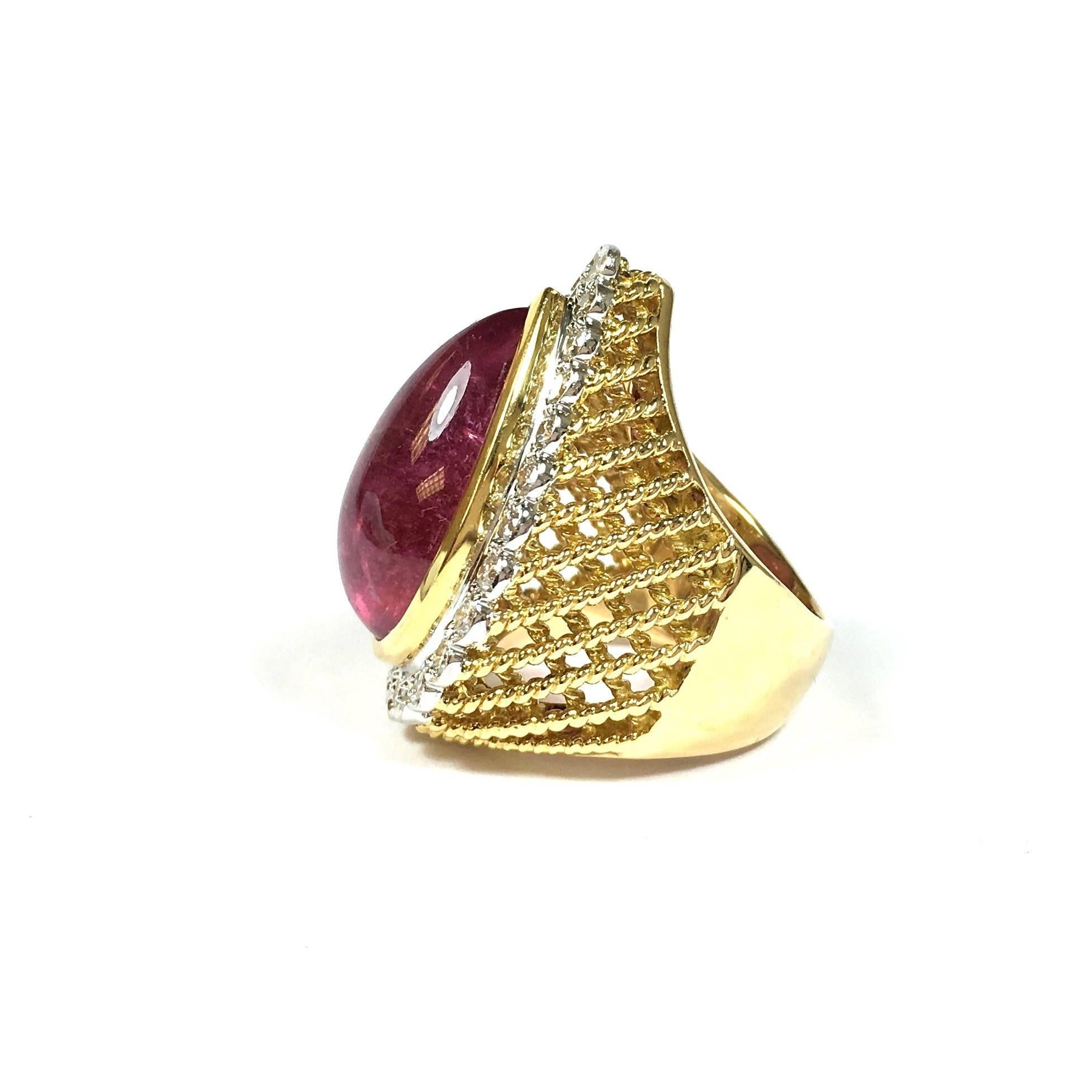 20 Carats Pink Tourmaline Cabochon Diamond Gold Ring In Excellent Condition In Agoura Hills, CA