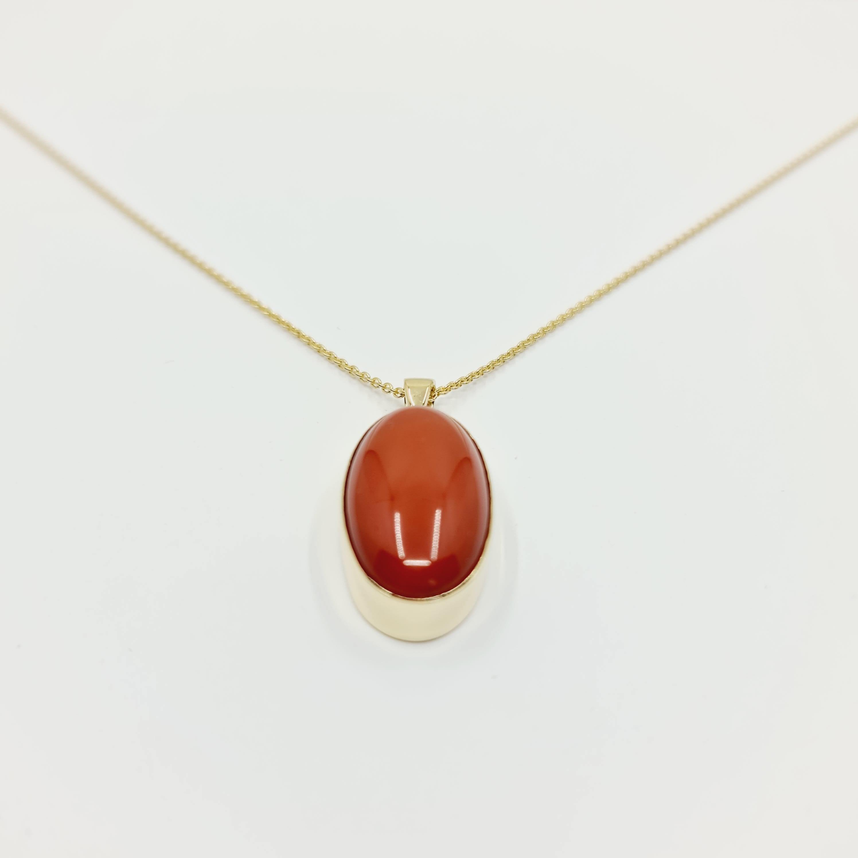 Modern 14k Gold Necklace with Oval Cut Natural Coral 13.3 Ct. For Sale