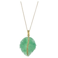 Pendentif feuille de chrysoprase verte avec diamants en or 18K