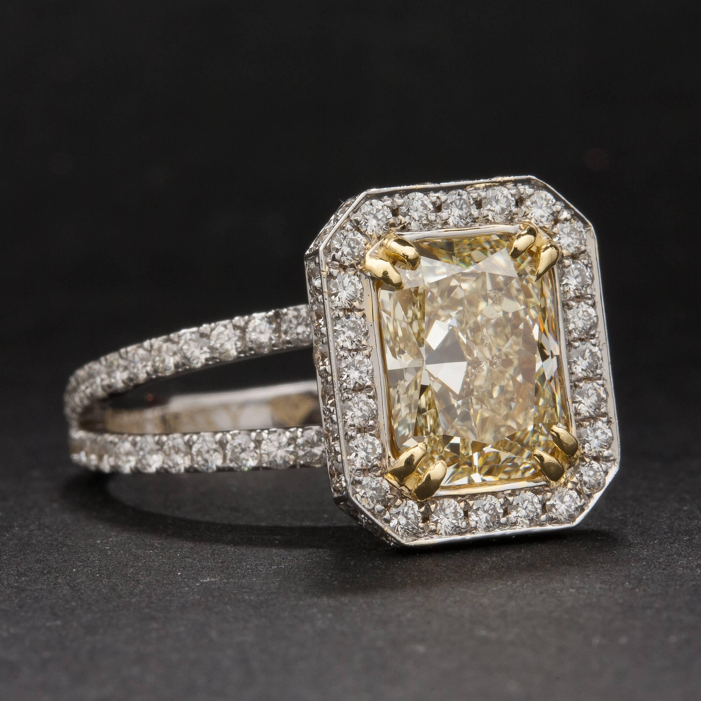 Contemporary 2.02ct Fancy Yellow Diamond Split-Shank Ring For Sale