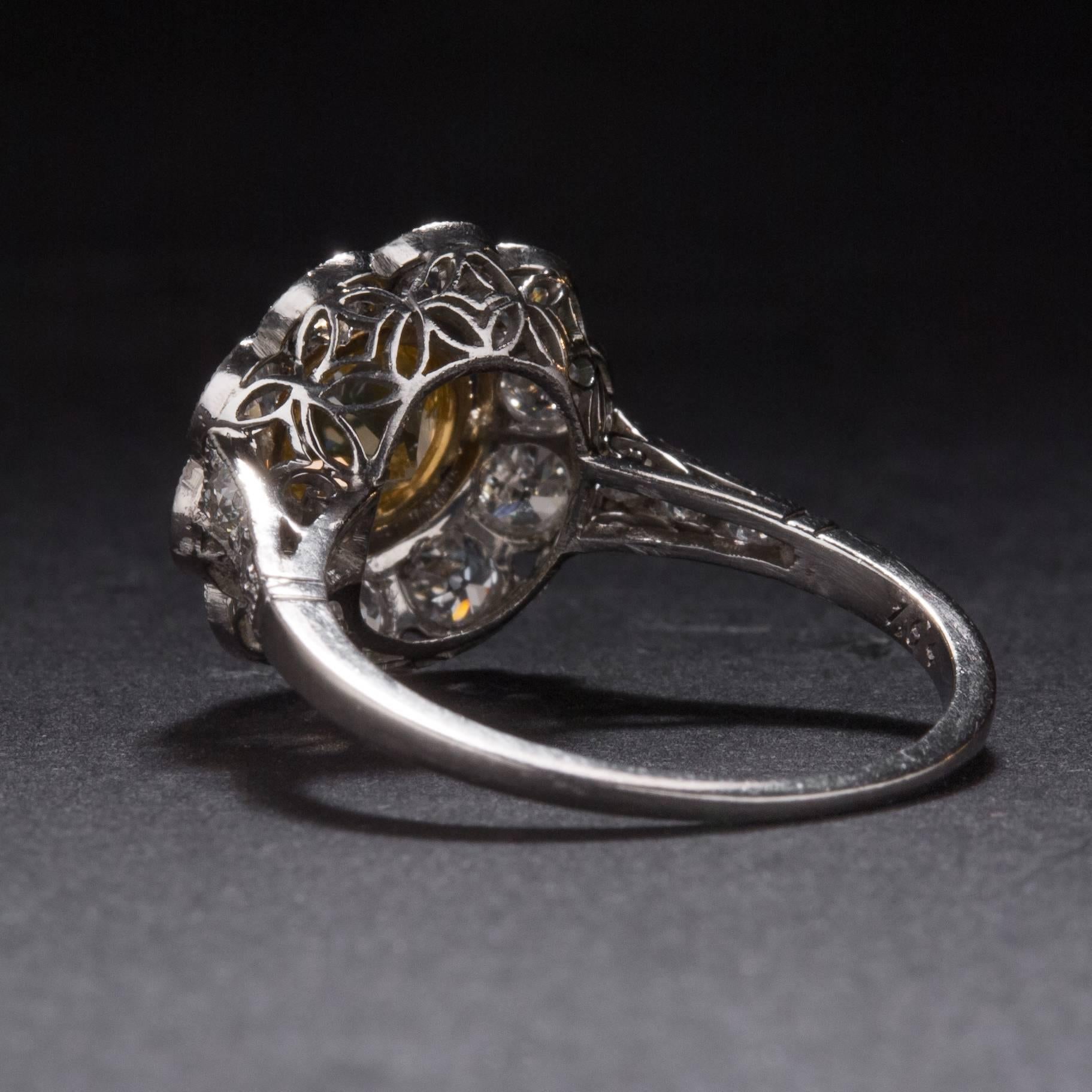 1920s Art Deco 1.64ct Fancy Yellow Diamond Ring For Sale 1