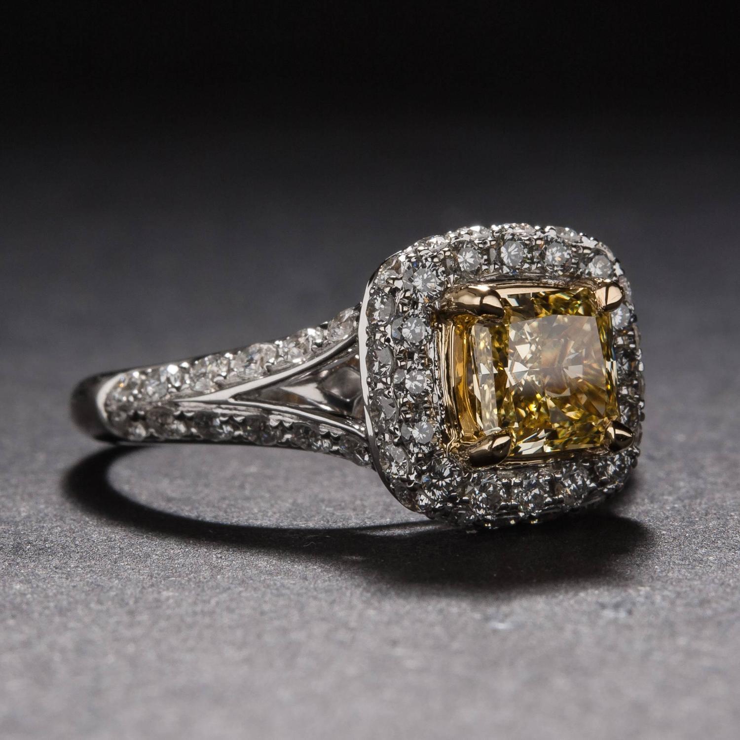 1.00ct Yellow Diamond Ring For Sale at 1stdibs